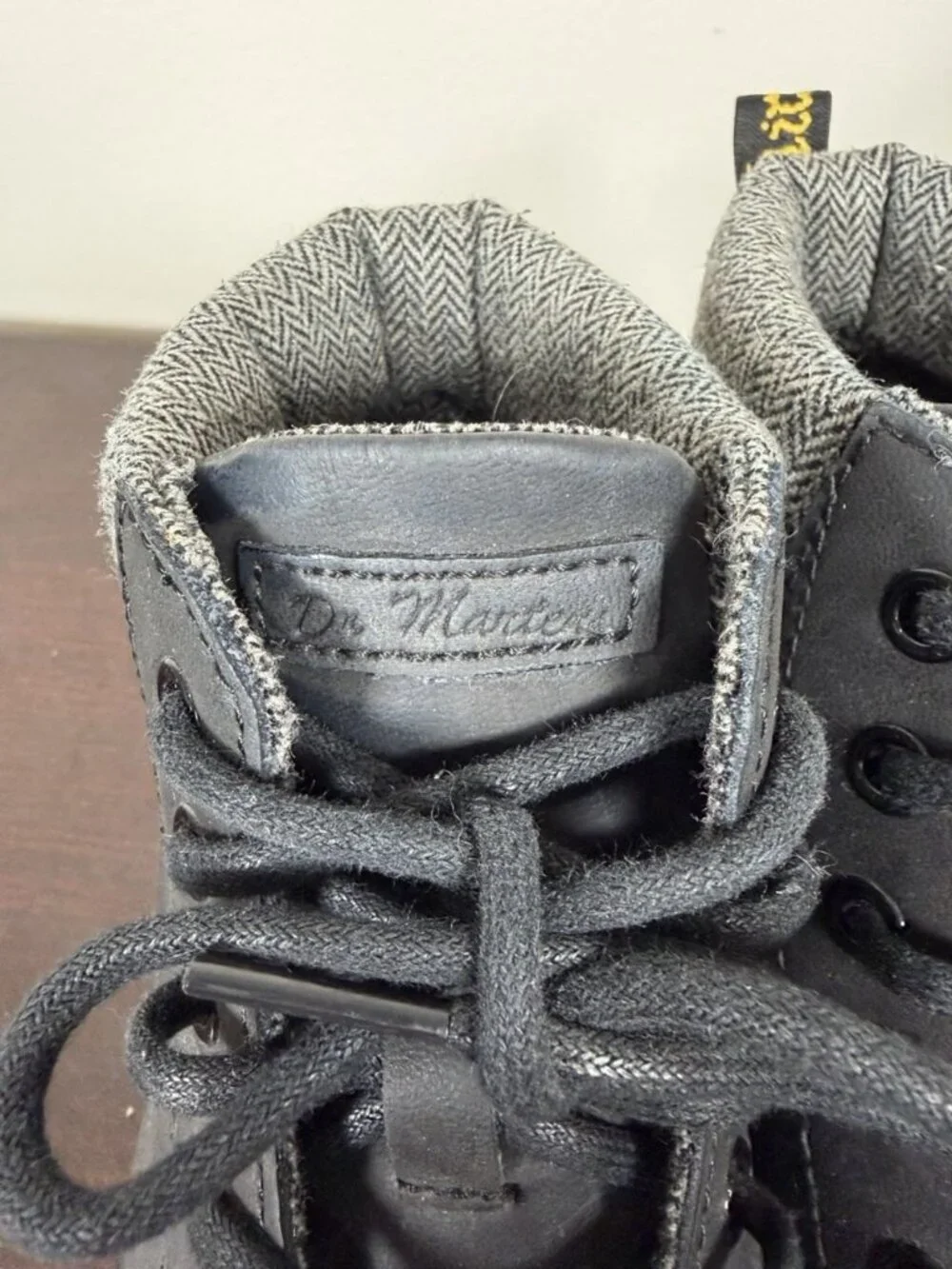 Dr. Martens Maelly Boots Womens Size 7 Black Nubuck Ankle Combat